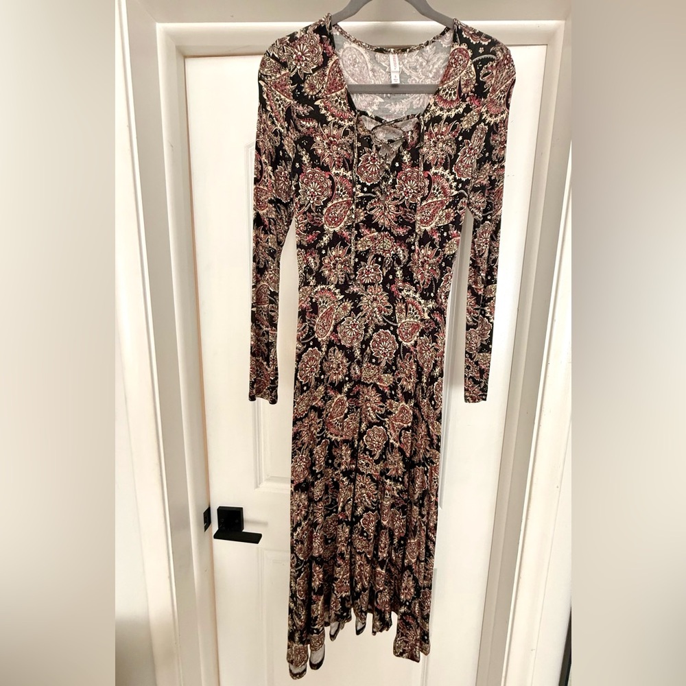 Xhilaration Floral Long Sleeve Dress